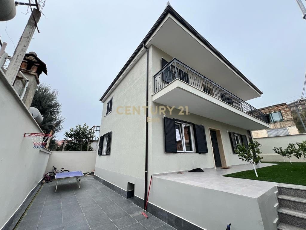 Shtëpi PRIVATE PËR SHITJE, PRANË SHKOLLËS "EFTALI KOCI"