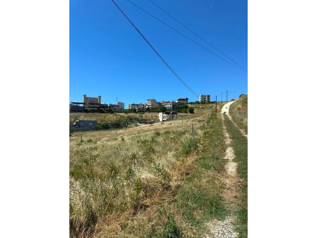Tokë 1000 m² në Arapaj, Durrës, me Pamje nga Deti – 48,000€ !