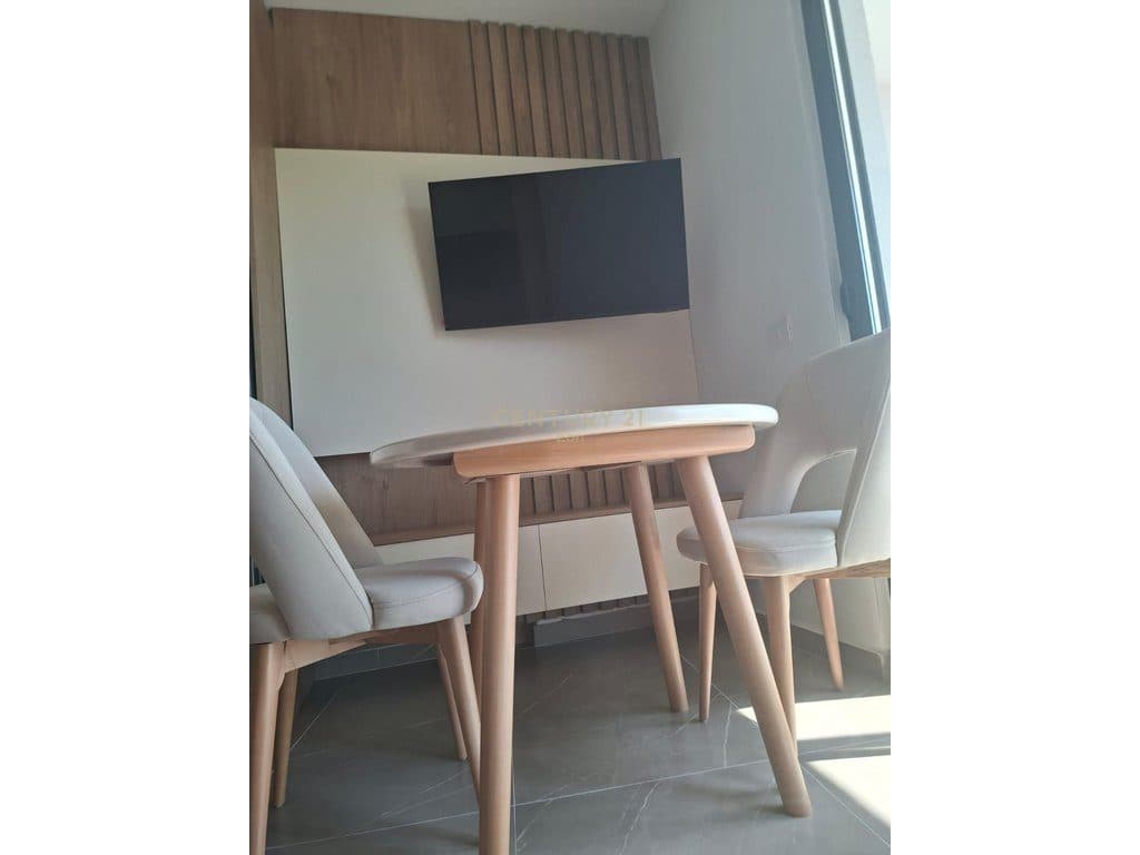 Apartament 1+1 Me Qira në Golem !