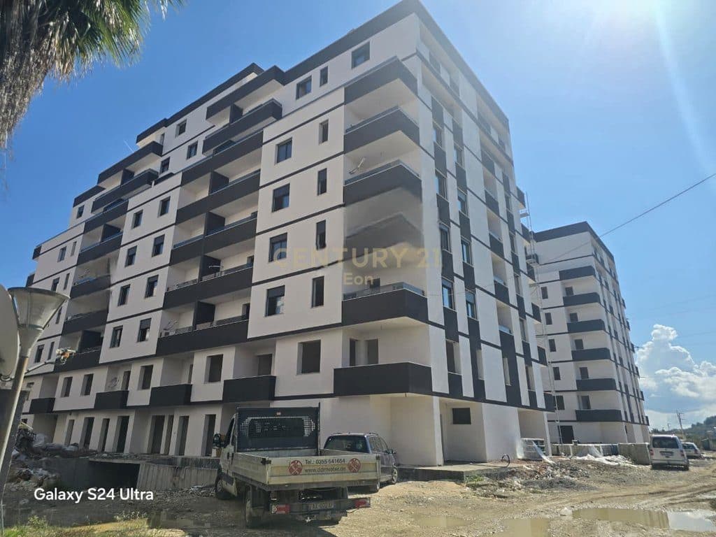Shitet Apartament 1+1 me post në Golem – Rezidenca “Saeli Construction” ! ( pranohet makine ) 4