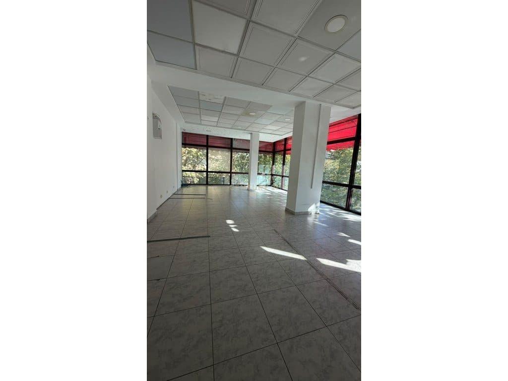 JEPET AMBIENT ME QIRA PRANE PALLATIT TE SPORTIT, DURRES ! 3