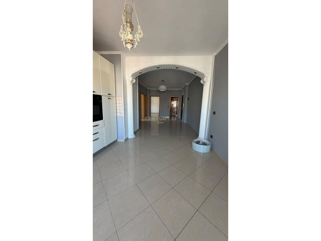 SHITET APARTAMENT 2+1+2 NE BULEVARD! 2