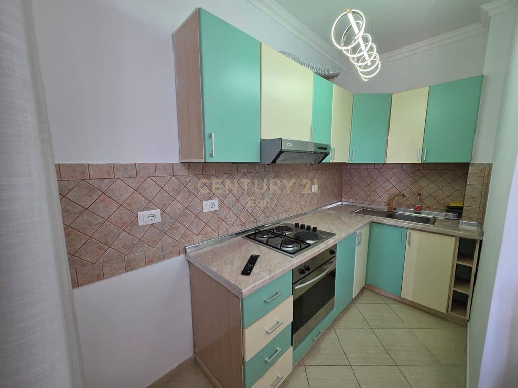 Shitet Apartament 1+1 Pamje Deti në Shkëmbin e Kavajës, Durrës - Vijë e Parë ! 4