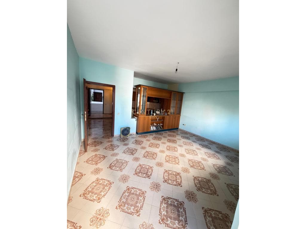 Shitet Apartament 1+1 |Plazh, Iliria, 300 m nga Deti ! 3