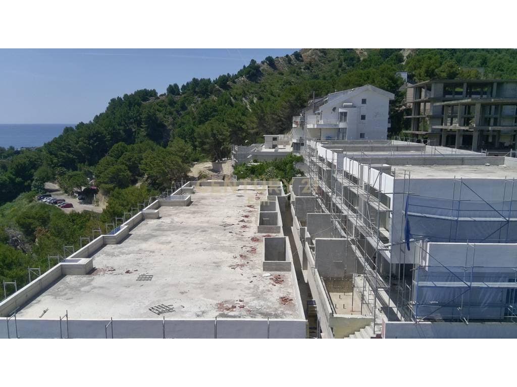Vilë me Pishinë Në Shitje në Currila Coast, Durrës (Ballore Detit) ! 4