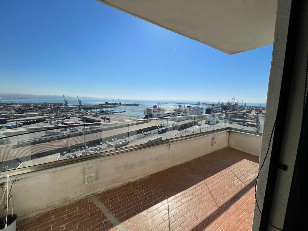 Apartament 2+1 Me Qira me Pamje Deti, Rruga e re e Portit, Durrës ! 2