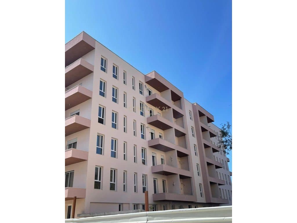 EXCLUZIVE SHITET APARTAMENT 1+1 NE GOLEM , 100M NGA DETI !