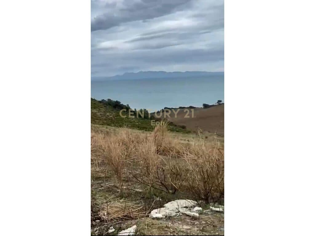 SHITET 16500 M2 TOKË, ME PAMJE DETI TEK KEPI I RODONIT ! 3