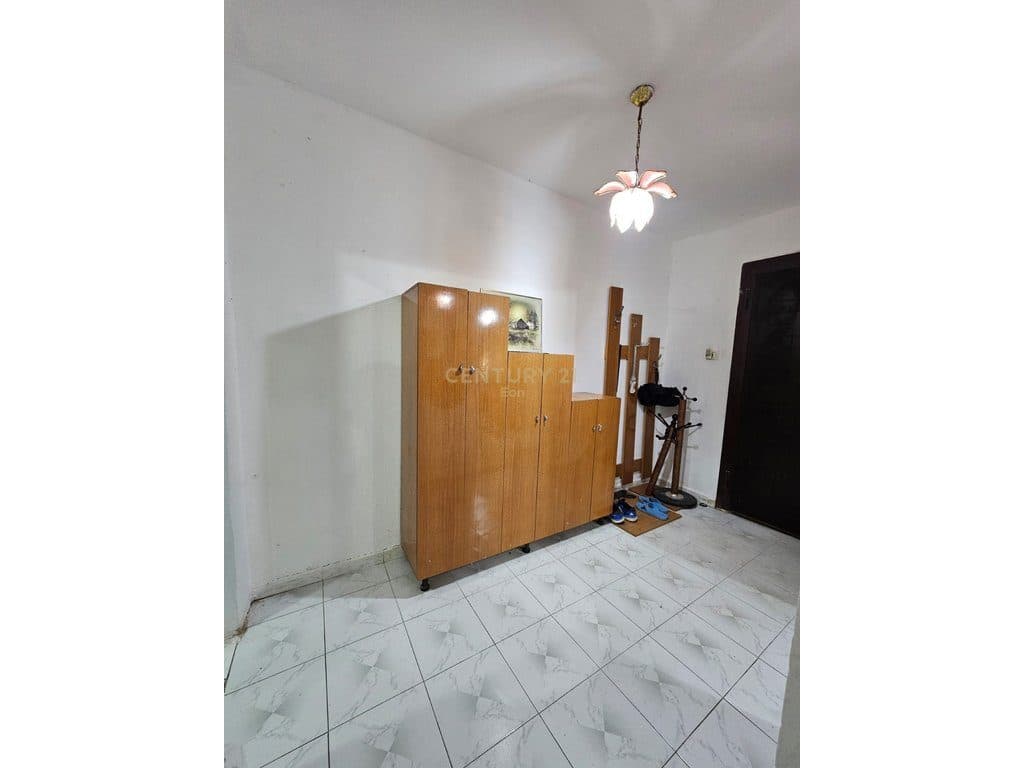 APARTAMENT 1+1 PËR SHITJE – PRANË SPITALIT, DURRËS ! 4