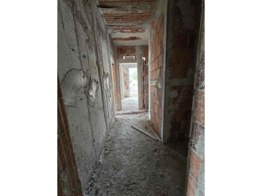 APARTAMENT 2+1 ME OBORR NE SAN NICOLAS, PALASE ,VLORE ! 4