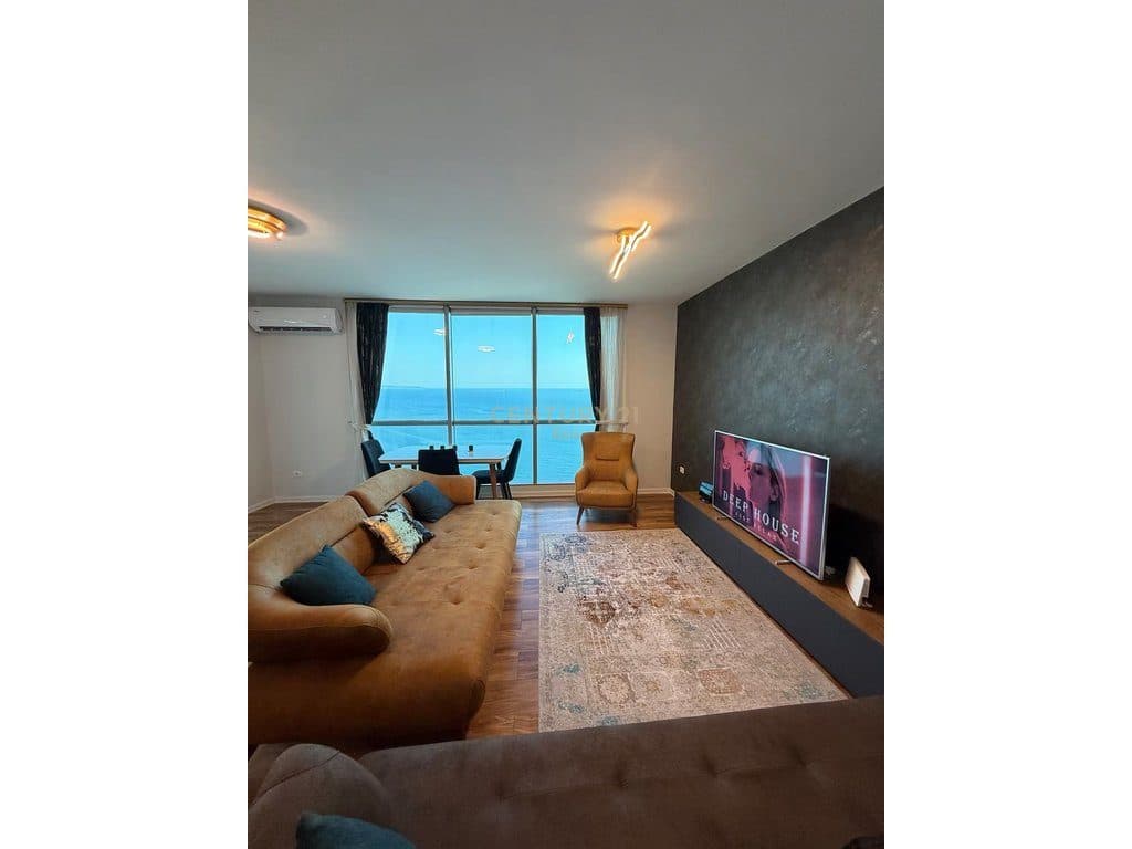 SHITET APARTMENT 1+1 PAMJE BALLORE DETI NE VOLLGA !