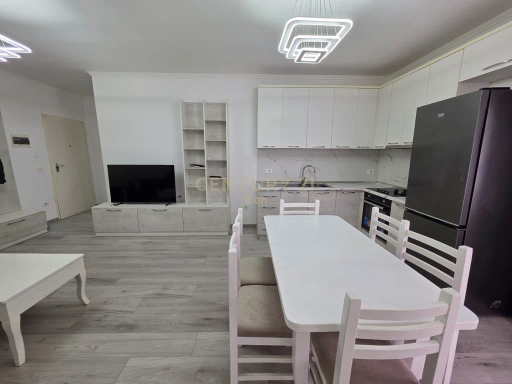 Apartament 2+1 Me Qera Në Durrës, Ish Fabrika e Bukës ! 3