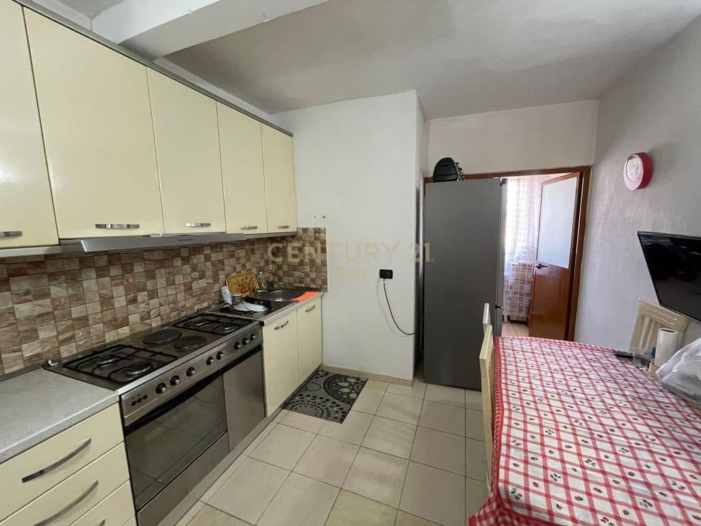 Apartament 1+1 Për Shitje prane Spitalit , Durrës !!! 2