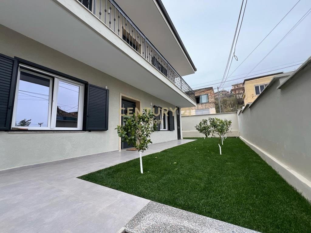 Shtëpi PRIVATE PËR SHITJE, PRANË SHKOLLËS "EFTALI KOCI" 3