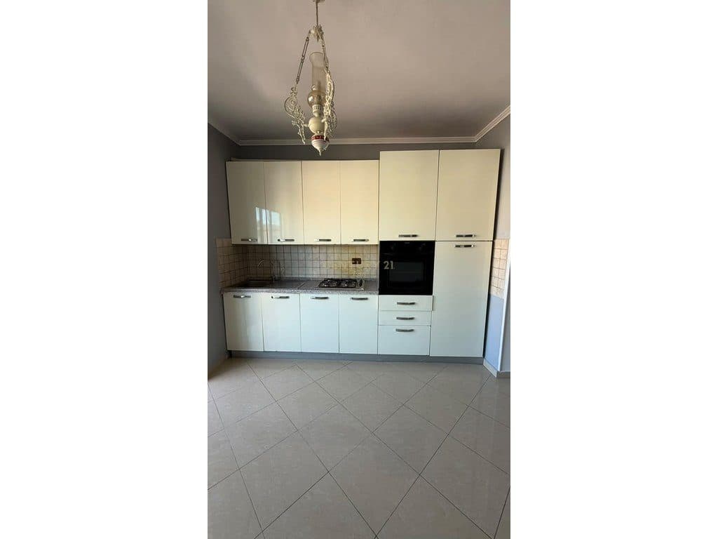 SHITET APARTAMENT 2+1+2 NE BULEVARD! 3