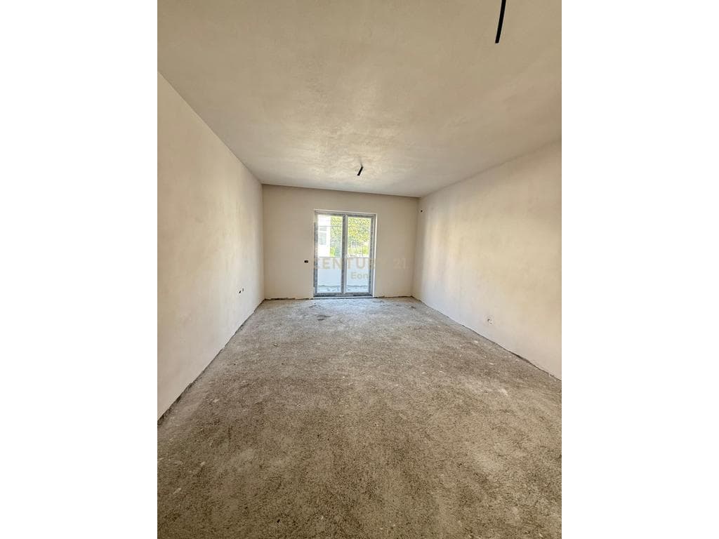 Apartament 3+1 në Shitje në Durrës me Post Parkimi dhe Depo !