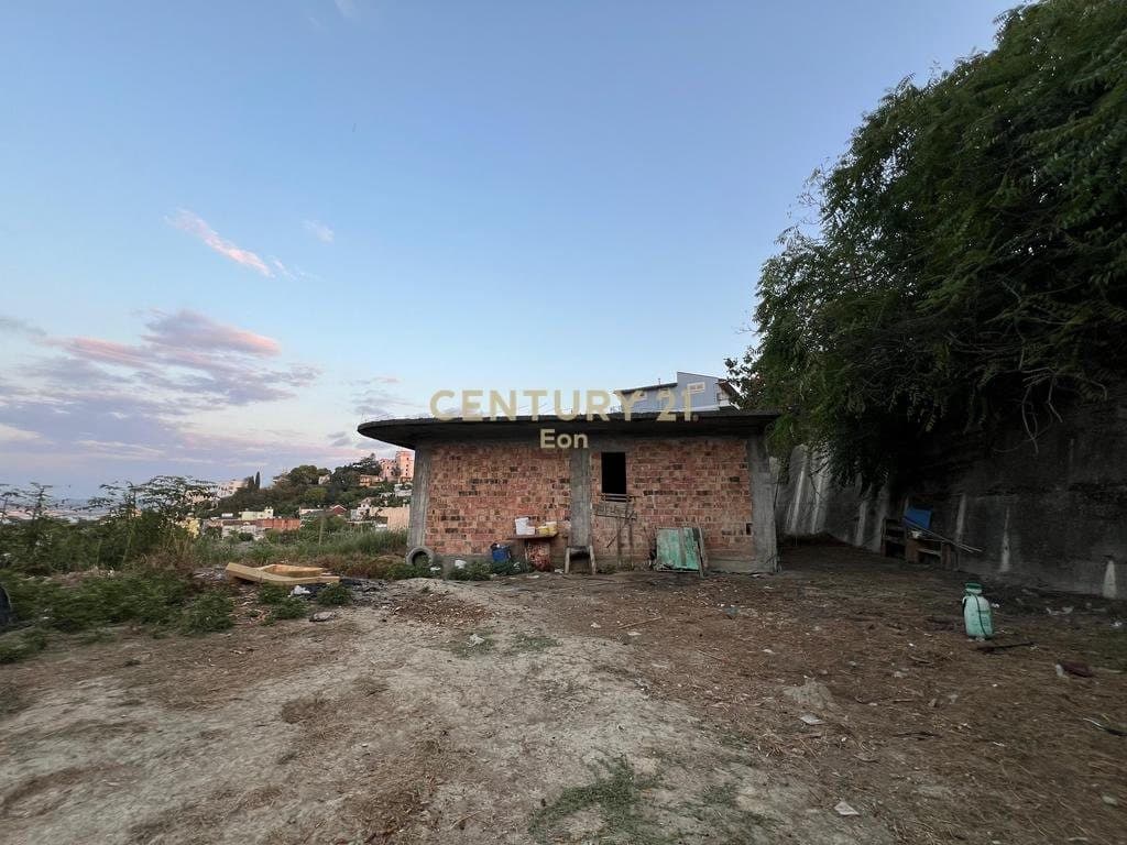 Shitet, Toke+ Ndertese, Vila e Zogut, Durres ! 4