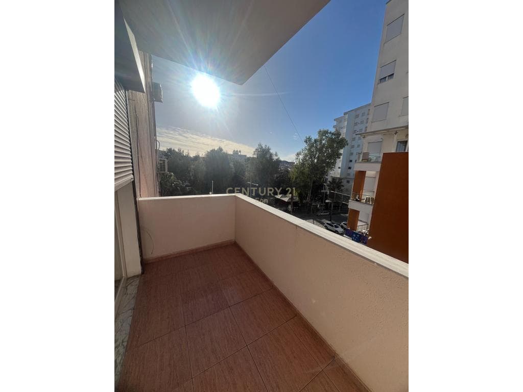 Apartament 2+2 Me Qira në Plazh, Durrës ! 4