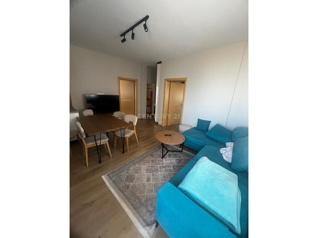 Apartament 2+1 Me Qira në Qender te Durrësit ! 3