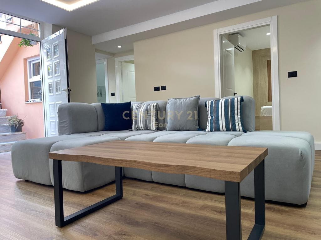 Apartament 2+1 me verandë, vetëm 100 metra nga deti – zona Plazh, Durrës! 2
