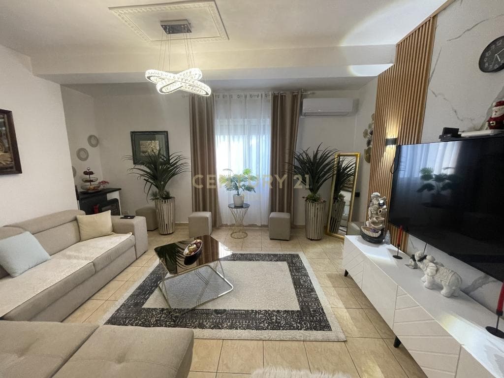 Apartament 1+1 Me Qira tek Vila e Zogut, Durrës ! 2