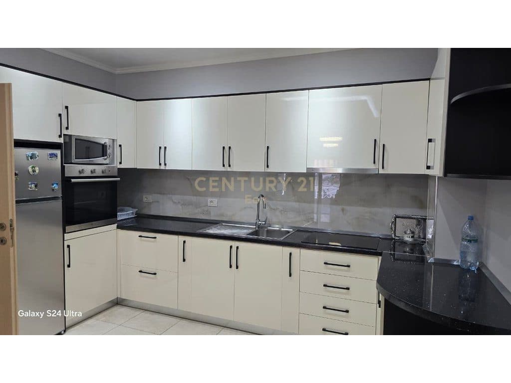 Apartament 2+1 me Qira pranë Plazhit dhe Hotelit Antalya ! 2
