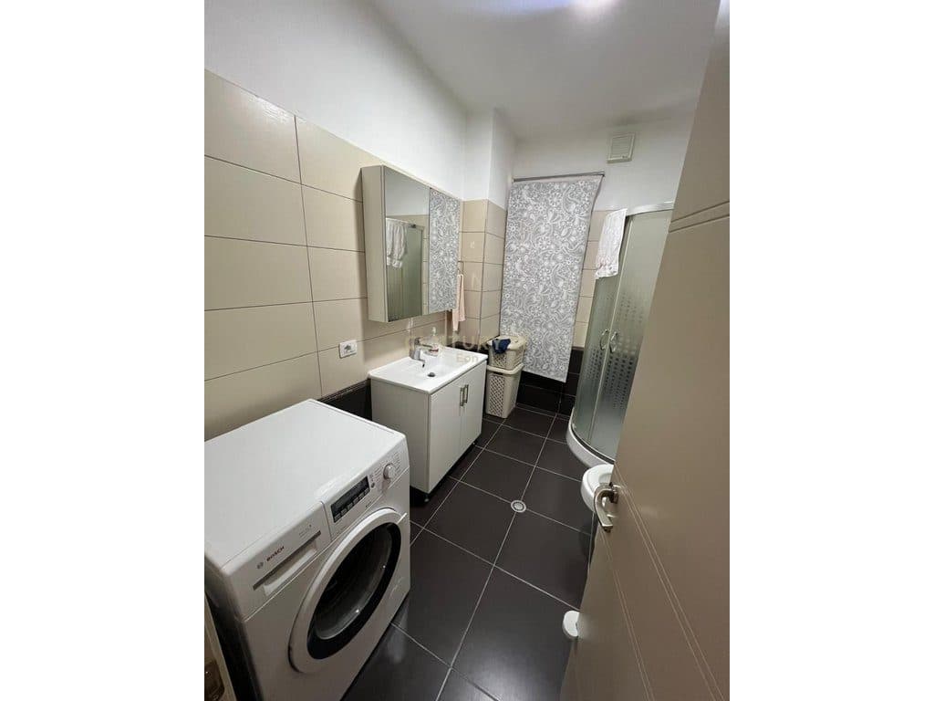 JEPET ME QERA APARTAMENT 2+1+2 MODERN TEK STADIUMI NE DURRES!