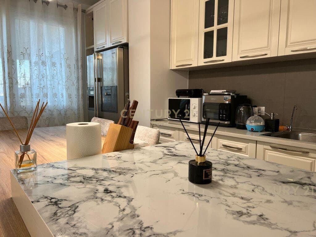 Apartament 2+1+2 Për Shitje në Stacionin e Trenit, Durrës!! 4