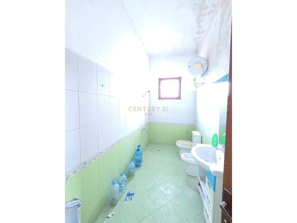 SHITET SHTEPI PRIVATE NE SHKOZET, DURRES ! 2