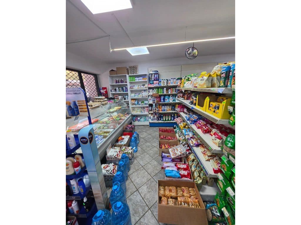 Dyqan Në Shitje në Plazh, Durrës ! 2