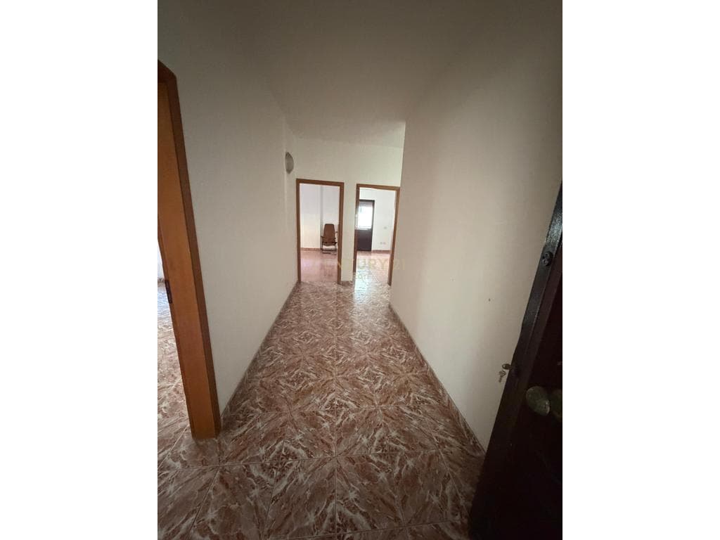 Apartament 2+1 në Shitje, Plazh Durrës – Stacioni 1, vetem 40 metra nga deti! 4