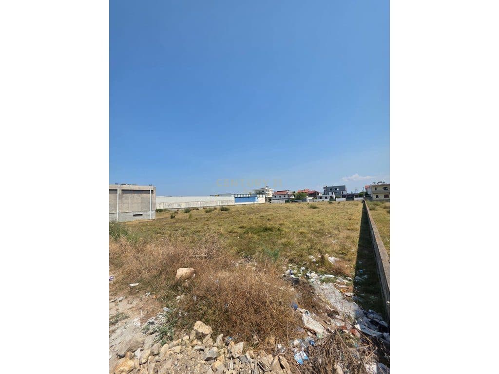 Tokë për Shitje në Autostrada Durrës - Tiranë, Durrës - 475,000€ | 3049 m² 1