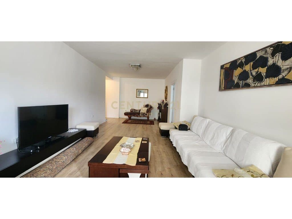JEPET ME QERA APARTAMENT 2+1+2 ME VERANDE, LAGJJA 17, DURRES ! 3