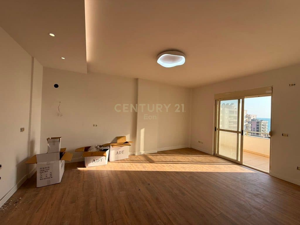 Shitet Apartament 1+1 me Pamje Deti – Shkëmbi i Kavajës - Çmimi: 73,000 € 3