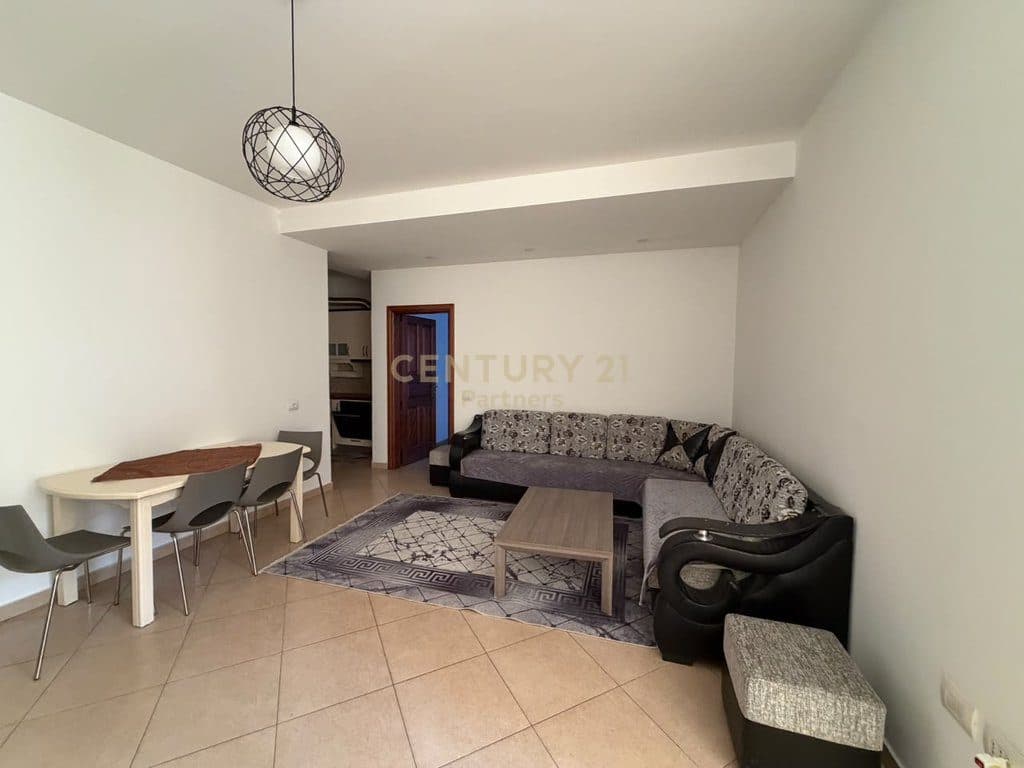 ME QIRA APARTAMENT 2+1 NË ASTIR!