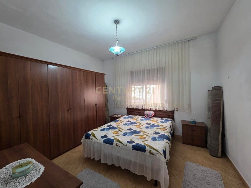 🏡 Shitet Vilë 3-Katëshe me Oborr – Zona Plazh (Hekurudha), Durrës 4