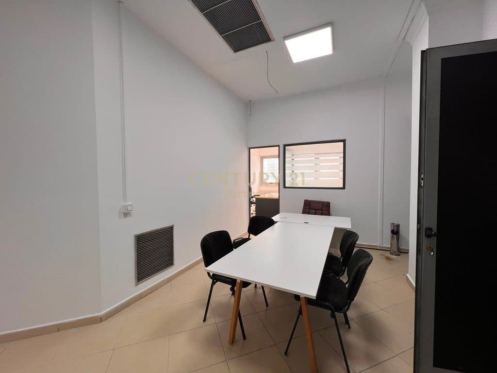 BUSINESS PREMISES FOR RENT ON KAVAJËS STREET, OPPOSITE DELIJORGJI 3