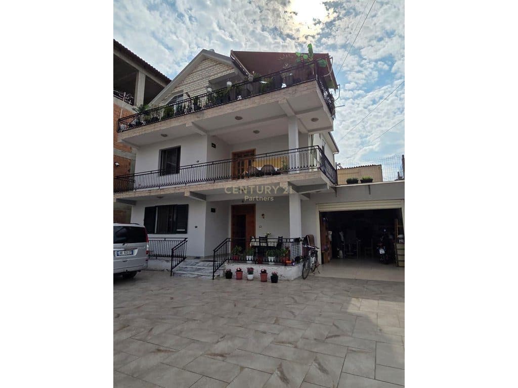 VILLA FOR SALE NEAR NEW BOULEVARD