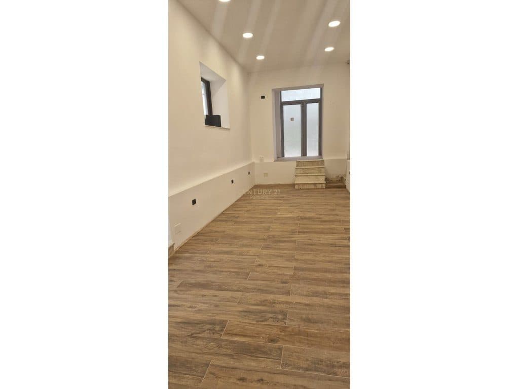 Shop for sale in a strategic location - Ring Road, Former Train Station