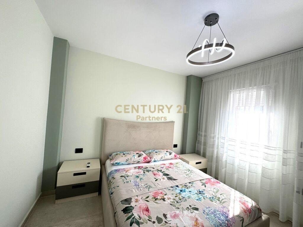 JAPIM ME QIRA APARTAMENT 2+1+POST PARKIMI NE UNAZE TE RE !! 4