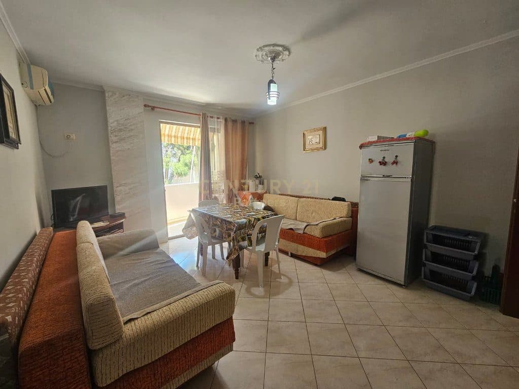 Shitet Apartament 1+1 në Kompleksin Alb Adriatik, Golem!! 2