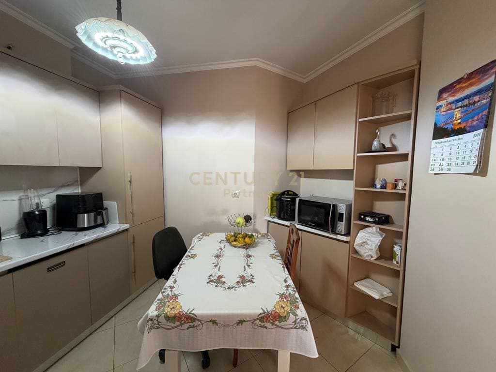 SHITET APARTAMENT 2+1+2 – ASTIR, PRANË WELLIT !! 4