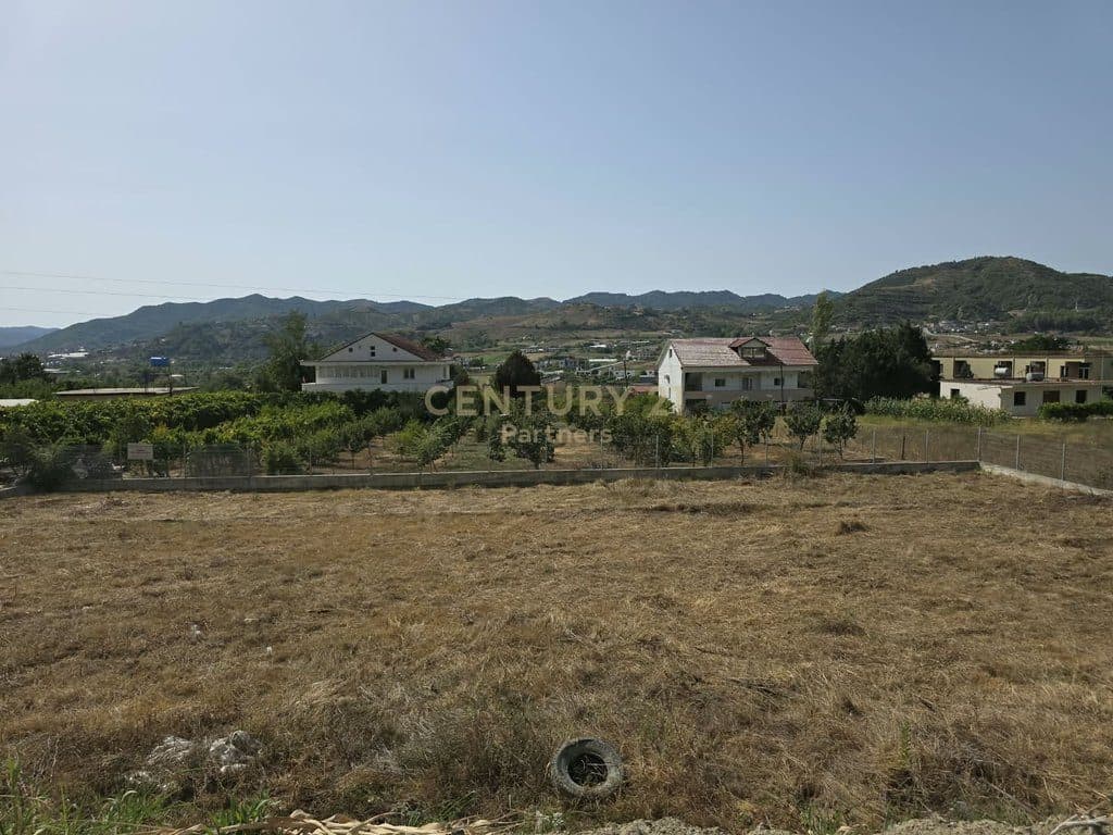 ARABLE LAND FOR SALE – PEZË HELMËS