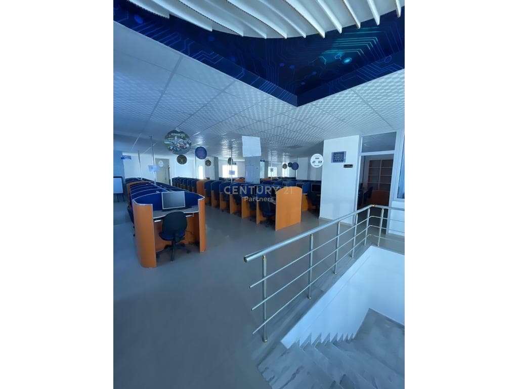 BUSINESS PREMISES FOR RENT SUITABLE FOR CALL CENTER IN DURRES