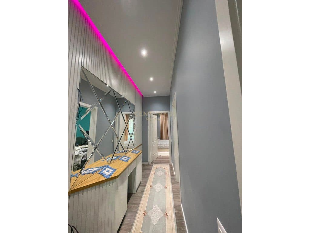 SHITEN 2 APARTAMENTE TE SQUARE 21-MUNDESI KTHIMI NE DUPLEX 3