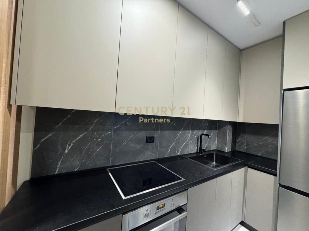 JAPIM ME QIRA APARTAMENT 1+1 NE UNAZE TE RE!! 4