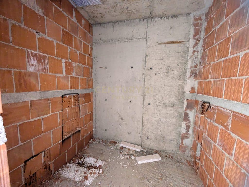 APARTMENT 2+1+2 FOR SALE ON JORDAN MISJA STREET, TIRANA 4