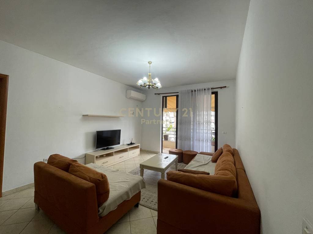 JEPET ME QIRA APARTAMENT 3+1+2 Rruga Panorama -Prane Don Bosko