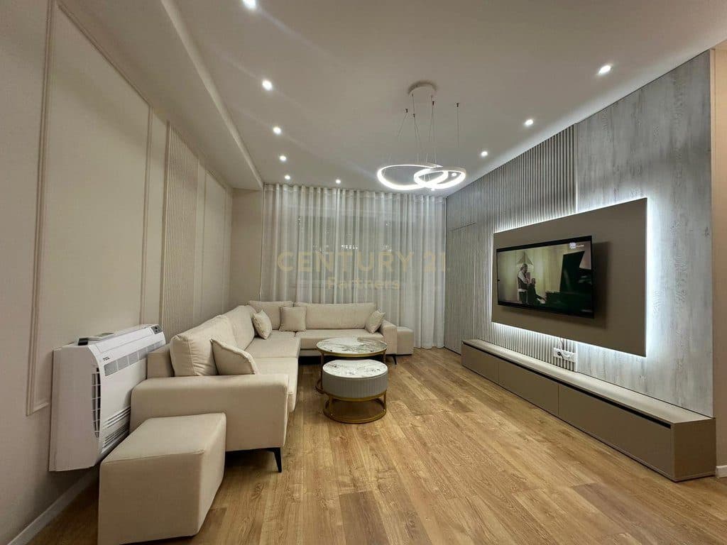 FOR RENT 2+1 APARTMENT NEAR KUQE SCHOOL !