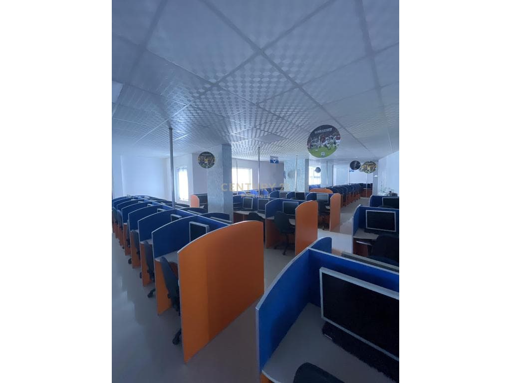 BUSINESS PREMISES FOR RENT SUITABLE FOR CALL CENTER IN DURRES